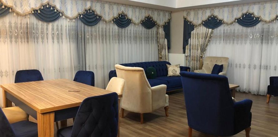 4 bedrooms Apartment in Istanbul, Turkey No. 16280