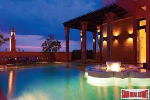 3 bedrooms Apartment in Bangkok, Thailand No. 96809 2