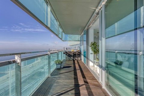 3 bedrooms Apartment in Barcelona, Spain No. 25202