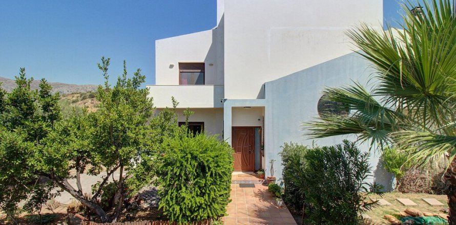 Дом с 6 спальнями в Гази, Греция №108513