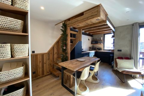 2 bedrooms Apartment in Val-d'Isere, France No. 99400 2