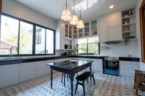 4 bedrooms House in Chiang Mai, Thailand No. 98058 5