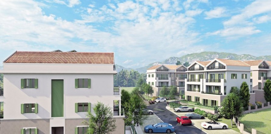 2 bedrooms Apartment in Tivat, Montenegro No. 104719