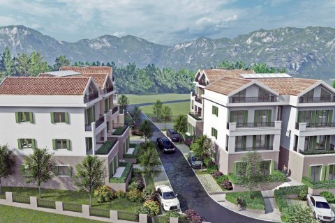 2 bedrooms Apartment in Tivat, Montenegro No. 104719 2