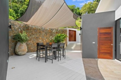 4 bedrooms Villa on the Chaweng Beach, Thailand No. 95944 24