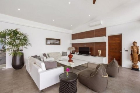 4 bedrooms Villa on the Chaweng Beach, Thailand No. 95944 19