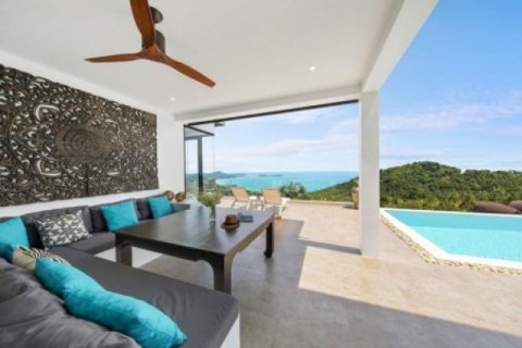 4 bedrooms Villa on the Chaweng Beach, Thailand No. 95944 4