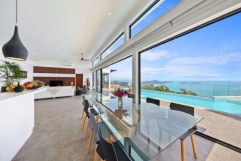 4 bedrooms Villa on the Chaweng Beach, Thailand No. 95944 10