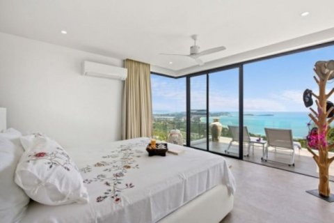 4 bedrooms Villa on the Chaweng Beach, Thailand No. 95944 9