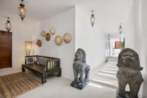 4 bedrooms Villa on the Chaweng Beach, Thailand No. 95944 25