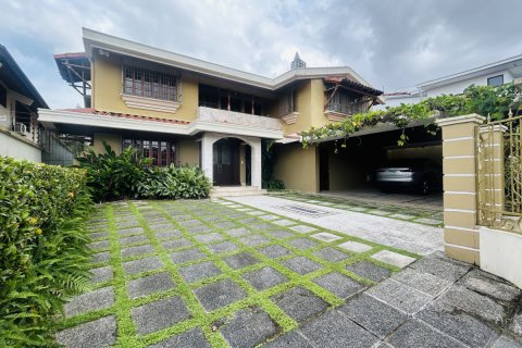 3 bedrooms House in Panama City, Panama No. 110431 2