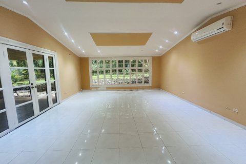 3 bedrooms House in Panama City, Panama No. 110431 8