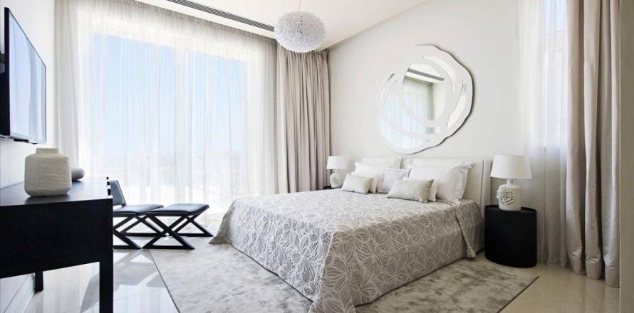 5 bedrooms Villa in Larnaca, Cyprus No. 105616