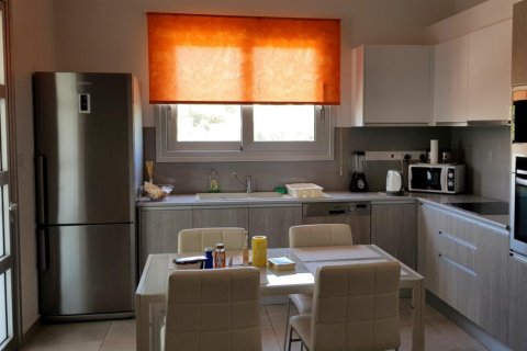 Квартира с 2 спальнями в Лимассол, Кипр №106014 4