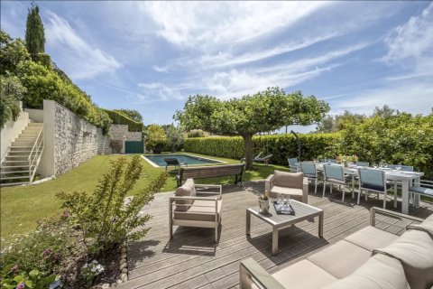 6 bedrooms Villa in Antibes, France No. 69848 10