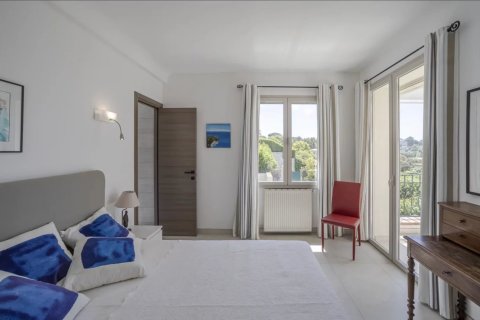 6 bedrooms Villa in Antibes, France No. 69848 7