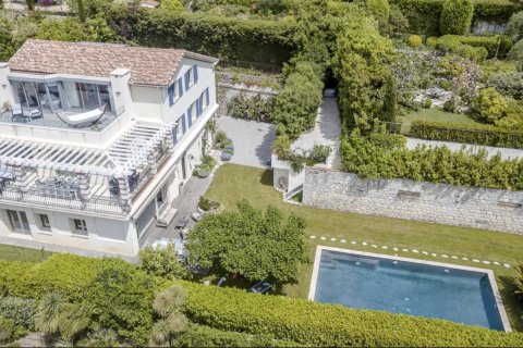 6 bedrooms Villa in Antibes, France No. 69848 1