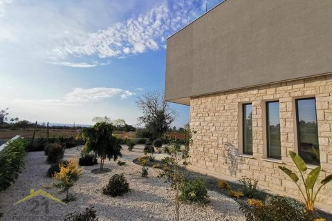3 bedrooms Villa in Chloraka, Cyprus No. 39130 17