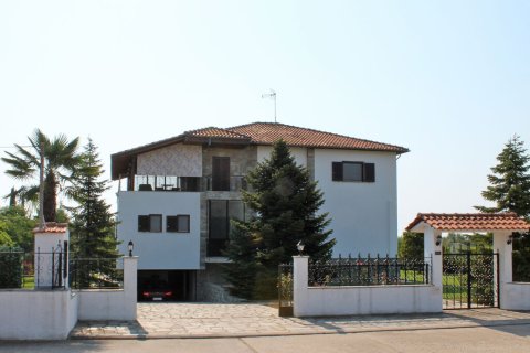 6 bedrooms Villa in Methoni, Greece No. 107961 4