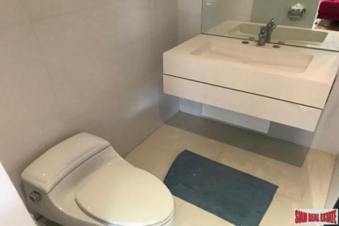 2 bedrooms Apartment in Bangkok, Thailand No. 96895 11