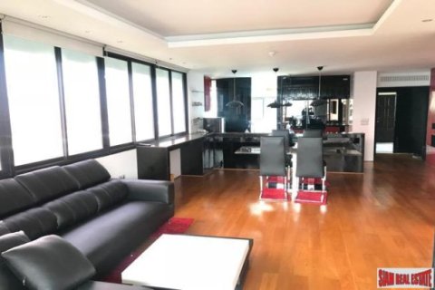 2 bedrooms Apartment in Bangkok, Thailand No. 96895 10