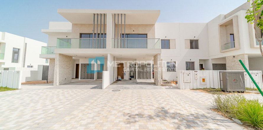 3 bedrooms Townhouse in Thach Than, Vietnam No. 95317