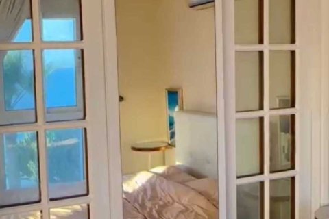 4 bedrooms House in Zygi, Cyprus No. 30425 8