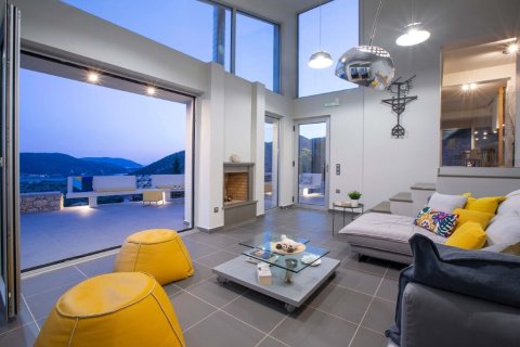 167m² Villa à Lefkada, Greece No. 107215 4