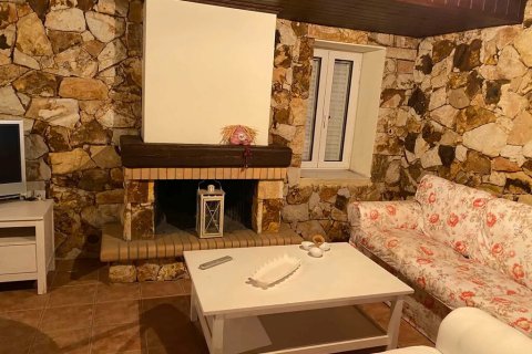 220m² House en Diakopto, Greece No. 120617 5