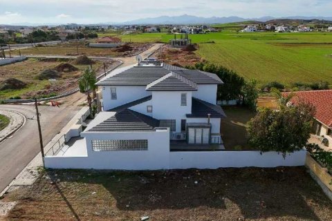 4 bedrooms House in Tseri, Cyprus No. 80713 6