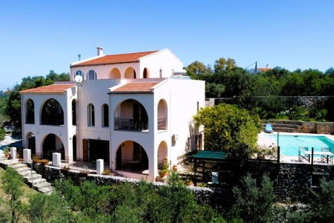 Вилла с 4 спальнями в Ханья, Греция №23894 1