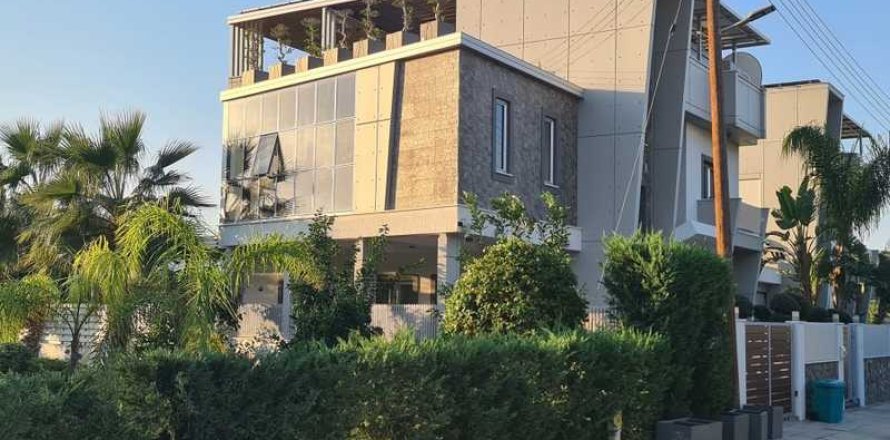 4 chambres Villa à Agios Tychonas, Cyprus No. 84352