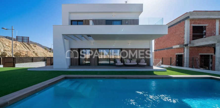 3 bedrooms Villa in Finestrat, Spain No. 109971