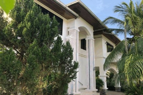 4 bedrooms House in Pattaya, Thailand No. 96550 1