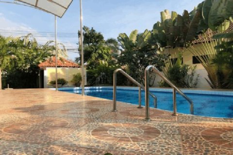 4 bedrooms House in Pattaya, Thailand No. 96550 4