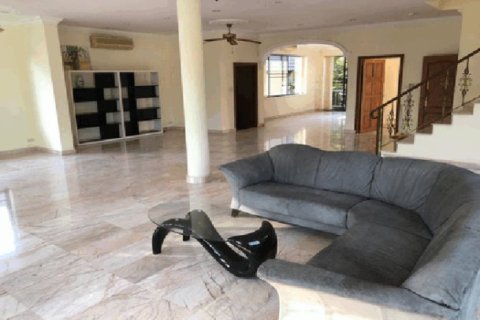 4 bedrooms House in Pattaya, Thailand No. 96550 6