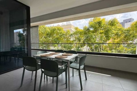 3 bedrooms Apartment in Limassol, Cyprus No. 81824 1