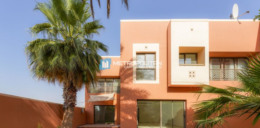 4 bedrooms Villa in Binh Duong, Vietnam No. 117962