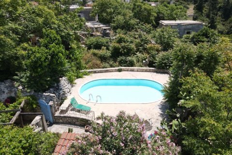 2 bedrooms House in Chania, Greece No. 24008 1