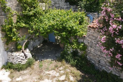 2 bedrooms House in Chania, Greece No. 24008 2