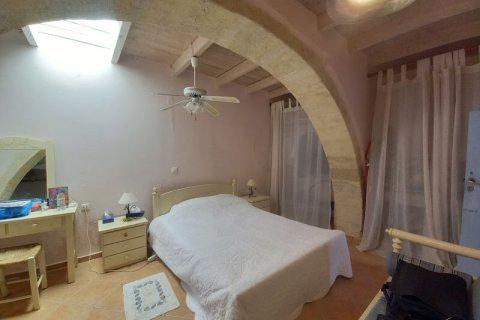 2 bedrooms House in Chania, Greece No. 24008 14