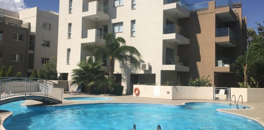 2 bedrooms Apartment in Limassol, Cyprus No. 105823