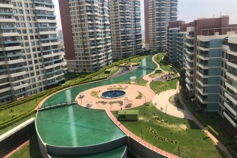 4 dormitorios Apartment en Basaksehir, Turkey No. 14565