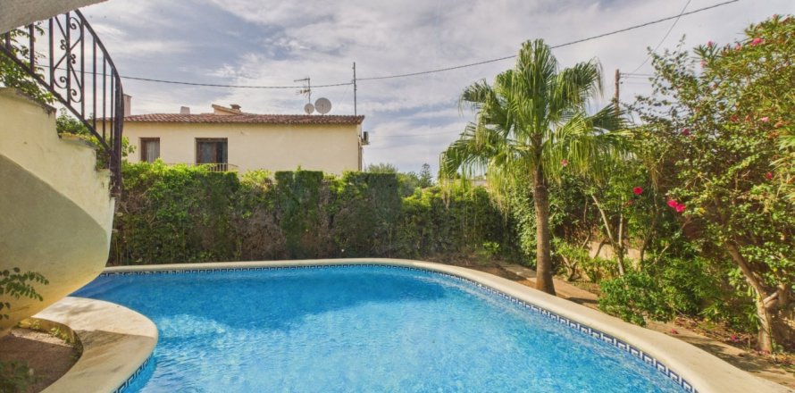 4 bedrooms House in Denia, Spain No. 99051