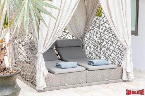 6 bedrooms Villa on the Chaweng Beach, Thailand No. 96947 14