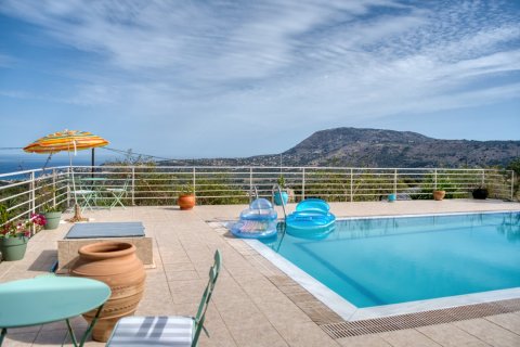 3 bedrooms Villa in Chania, Greece No. 72065 7