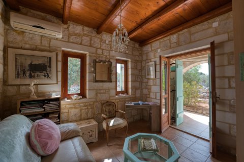 3 bedrooms Villa in Chania, Greece No. 72065 30