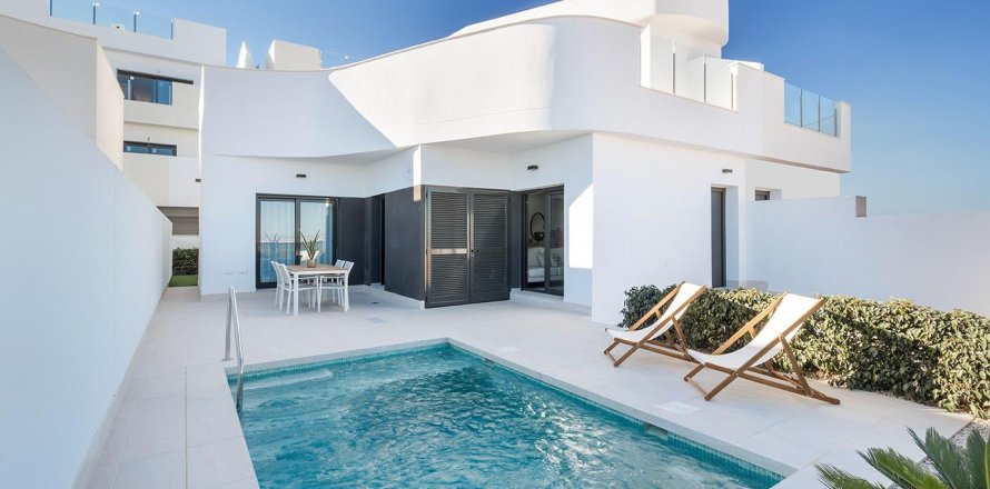 3 chambres Villa à Torrevieja, Spain No. 126591