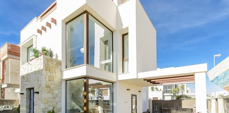 3 bedrooms Villa in Los Montesinos, Spain No. 128832