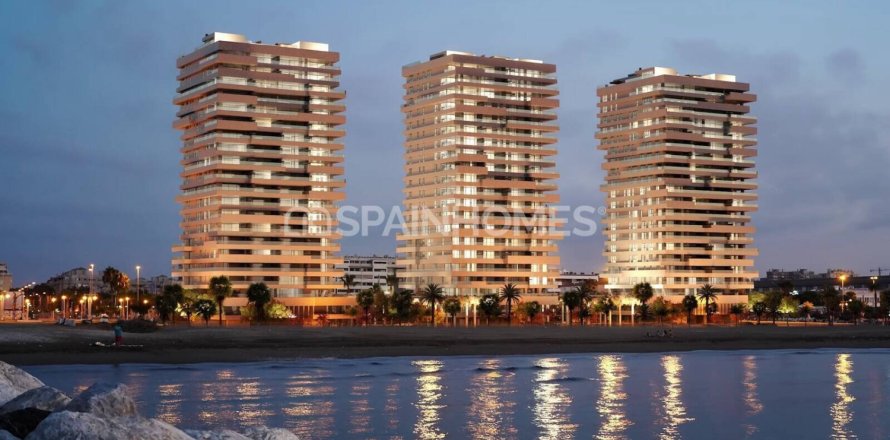 4 bedrooms Penthouse in Malaga, Spain No. 127824